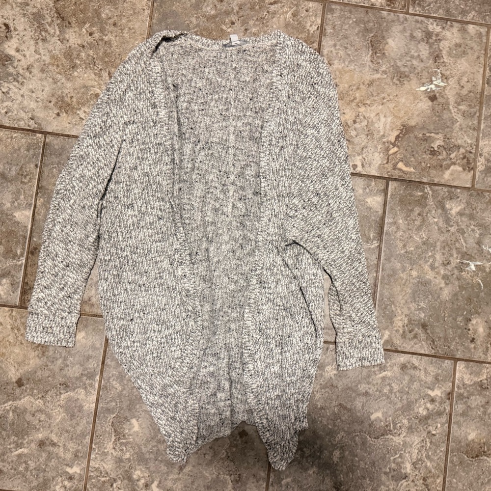 Charlotte Russe Heathered Gray Cardigan